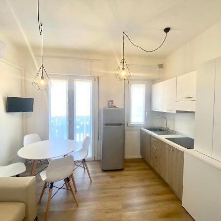 Maria Luisa - Piazza Mazzini - 30 Mt Dal Mare - Jesolo Apartamento Exterior foto